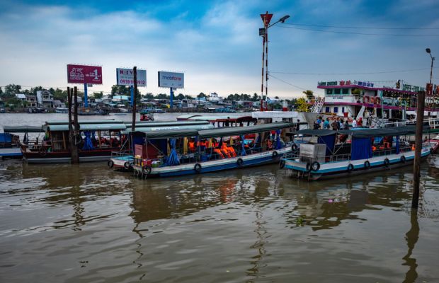 Ninh Kieu Pier